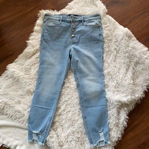 Hollister Light Wash Jeans. Size 9S